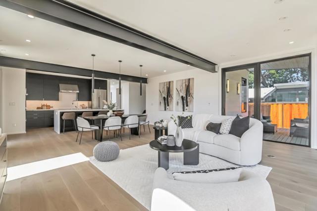 2160 Menalto Avenue, Menlo Park CA: https://media.crmls.org/mediaz/60146ba1-f1b3-46ce-8bcf-7c3d83d1c5f7.jpg