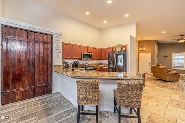 Detail Gallery Image 14 of 64 For 4625 Cinnabar Ave, Palmdale,  CA 93551 - 4 Beds | 2 Baths