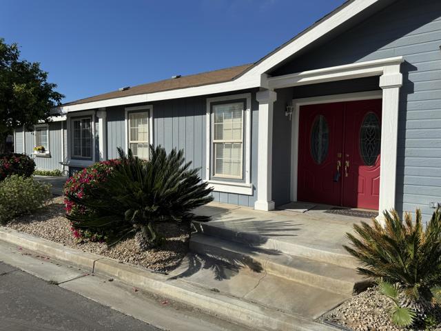 35610 Mexico Way, Thousand Palms CA: https://media.crmls.org/mediaz/60153916-b159-4c96-82fe-94f71141e58a.jpg