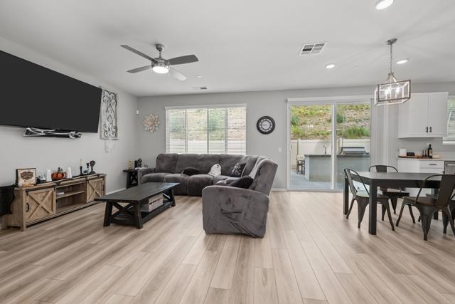 Detail Gallery Image 20 of 33 For 264 Hass Ln, Fallbrook,  CA 92028 - 5 Beds | 3 Baths