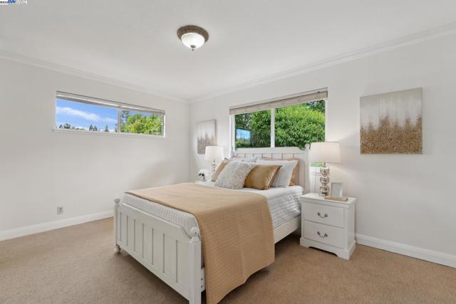 375 Montecillo Dr, Walnut Creek CA: https://media.crmls.org/mediaz/6015e0f5-e951-4310-a1af-65baebc9a200.jpg