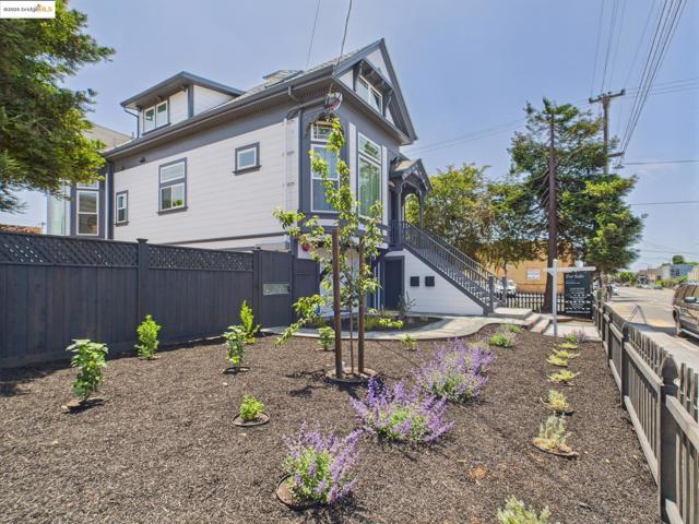 2602 Adeline St, Oakland CA: https://media.crmls.org/mediaz/6015e5e7-bdec-4328-81b9-a90cc8759790.jpg