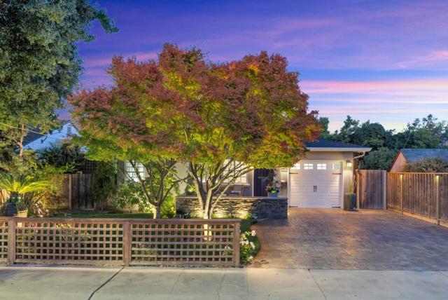543 Toft Street, Mountain View CA: https://media.crmls.org/mediaz/601663b4-9a7e-4cc2-bf36-618f71739f3f.jpg