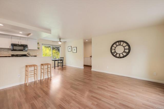 Detail Gallery Image 8 of 31 For 552 Canyon Dr #15,  Oceanside,  CA 92054 - 2 Beds | 2 Baths