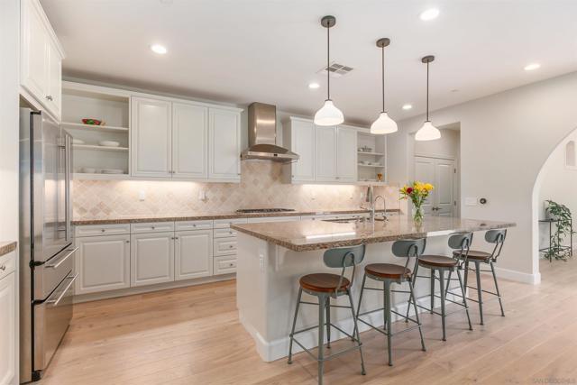 13571 Lopelia Meadows Pl, San Diego CA: https://media.crmls.org/mediaz/6017a4ce-f61b-49a3-9b89-e8b8c4ac300a.jpg