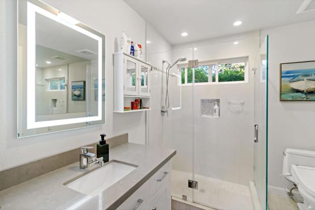136 Finger Avenue, Redwood City CA: https://media.crmls.org/mediaz/6017e10d-cbde-4312-863c-b9c3fd62cf19.jpg