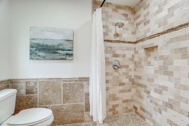 Detail Gallery Image 19 of 56 For 1782 Troy Ln, Oceanside,  CA 92054 - 3 Beds | 2 Baths