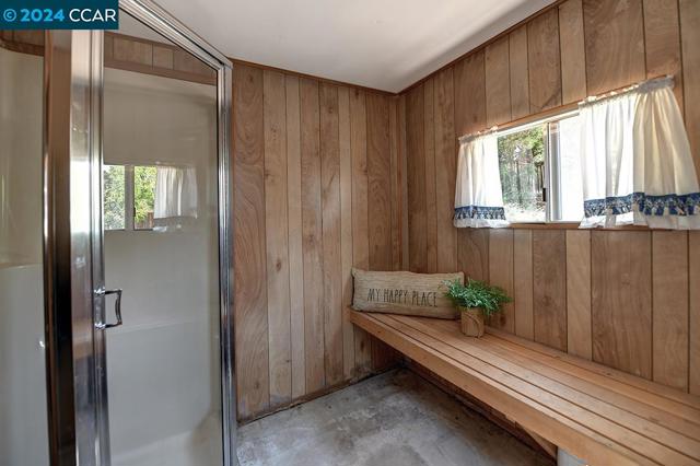 Image 20 of 58 For 640 Keith Court