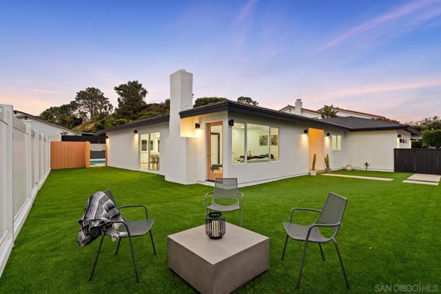 1110 Sea Village Dr, Cardiff by the Sea CA: https://media.crmls.org/mediaz/6018ac0b-b6b3-422d-97ba-cf9f346f905b.jpg