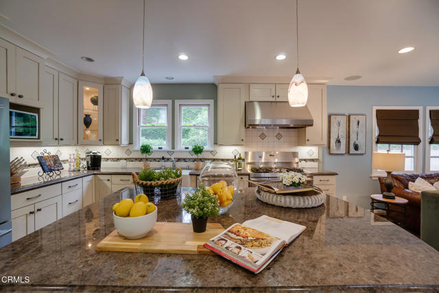 584 Rosemont Avenue, Pasadena CA: https://media.crmls.org/mediaz/6018e33a-9369-4d3a-b494-44d761b21124.jpg