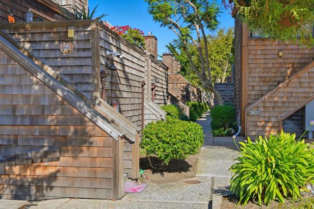 461 Dela Vina Avenue, Monterey CA: https://media.crmls.org/mediaz/601a1b06-187c-45ef-a348-f3ab9cf51432.jpg