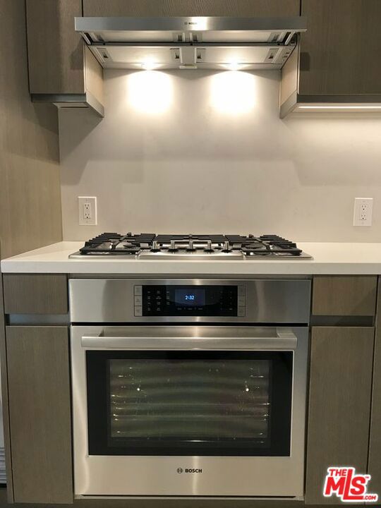 889 Francisco Street, Los Angeles CA: https://media.crmls.org/mediaz/601a5877-92de-4bdb-95c8-9bac09c97e7d.jpg