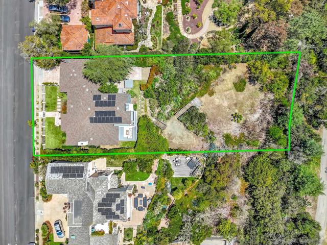 1211 W Muirlands Dr, La Jolla CA: https://media.crmls.org/mediaz/601ad3ee-0236-44a2-a679-389570765f1d.jpg