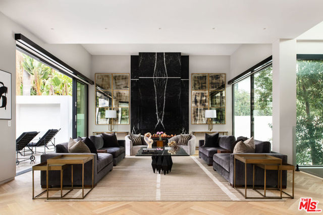 1729 Angelo Drive, Beverly Hills CA: https://media.crmls.org/mediaz/601aec5a-635e-43e2-b3c6-768397c298e1.jpg