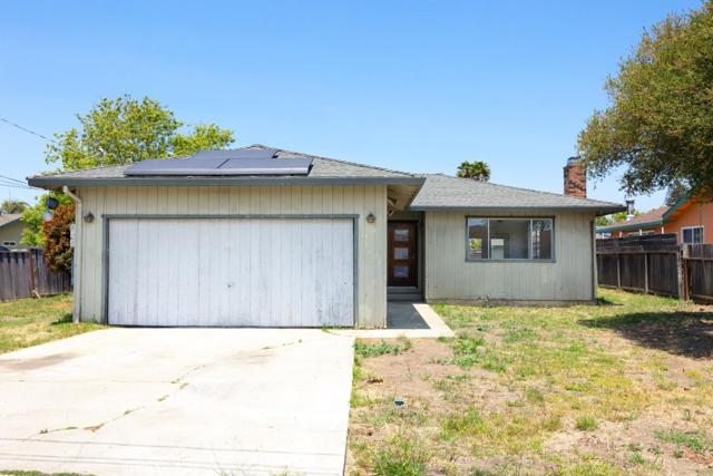 2158 17th Avenue, Santa Cruz CA: https://media.crmls.org/mediaz/601d5e3d-d4d5-4458-8957-f3c2321fc3f1.jpg