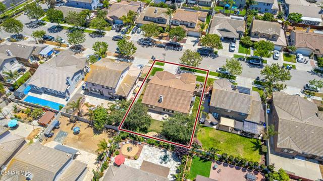 1633 Lola Way, Oxnard CA: https://media.crmls.org/mediaz/601d62ad-867e-4810-85c9-f0e9457bac54.jpg