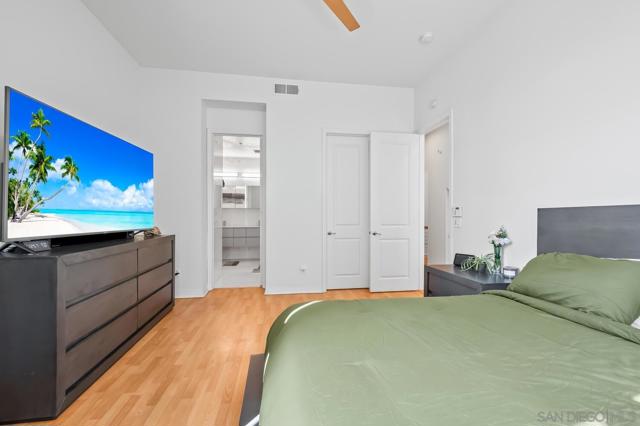 465 S Cleveland St, Oceanside CA: https://media.crmls.org/mediaz/601d8cb3-e01b-481d-8f99-075253b67bea.jpg