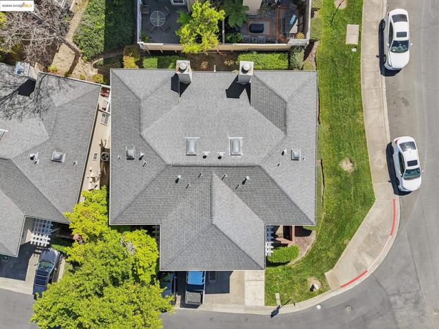 204 Pebblecreek Ct, Martinez CA: https://media.crmls.org/mediaz/601d8e59-a44b-44ca-a56e-6b477332f905.jpg