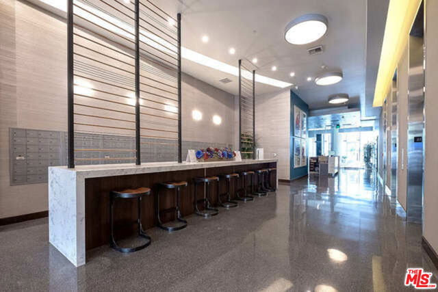 3810 Wilshire Boulevard, Los Angeles CA: https://media.crmls.org/mediaz/601da762-6e3c-471e-bd4c-83674033a844.jpg