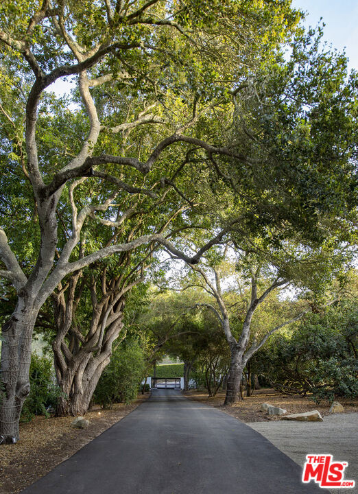 4450 Via Alegre, Santa Barbara CA: https://media.crmls.org/mediaz/601e0cd6-ee77-49e2-8ffd-4e55f094205c.jpg