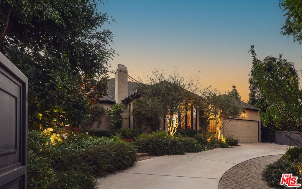 13109 Valley Vista Boulevard