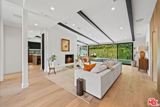 12353 Hesby Street photo 7