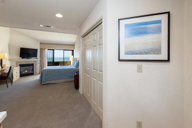 302 Seascape Resort Drive, Aptos CA: https://media.crmls.org/mediaz/601ea8f3-f6e2-4562-8059-692fe3315d0c.jpg