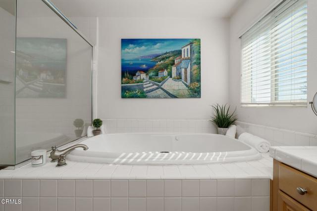 664 Corte Regalo, Camarillo CA: https://media.crmls.org/mediaz/601ec425-a385-4672-a0c3-22219e2c81f7.jpg