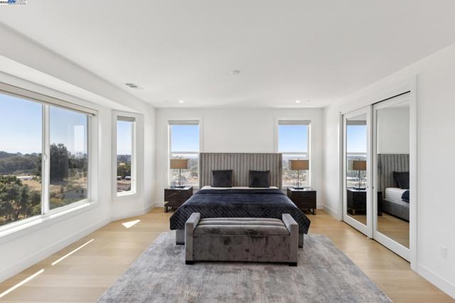 3606 Sarita St, Hayward CA: https://media.crmls.org/mediaz/601edffe-3270-4dda-b593-ca3ac692dffb.jpg
