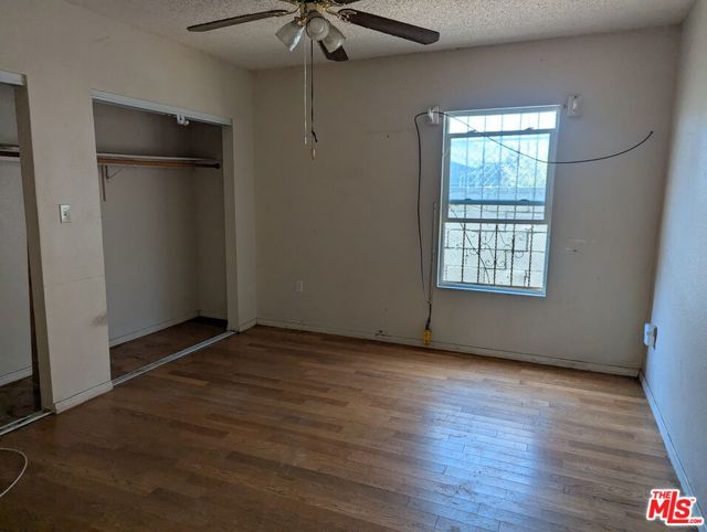 2134 8th Avenue, Los Angeles CA: https://media.crmls.org/mediaz/6020bd83-7654-4926-9d5f-45b186121395.jpg