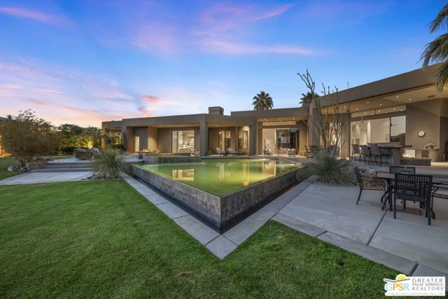 4 Paradise Cove Court, Rancho Mirage CA: https://media.crmls.org/mediaz/6020e250-7872-4cfb-bb95-093a57696ae4.jpg