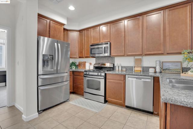 2284 Morrow St, Hayward CA: https://media.crmls.org/mediaz/60228207-07db-44ce-a020-a8b85e6a848d.jpg