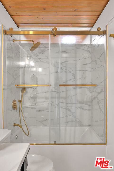 3804 Duray Place, Los Angeles CA: https://media.crmls.org/mediaz/60228cdf-d855-4364-9afc-13739f6f473b.jpg