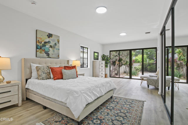5131 Greenbush Avenue, Sherman Oaks CA: https://media.crmls.org/mediaz/6022a80b-9508-4263-8ae4-799146319aa1.jpg