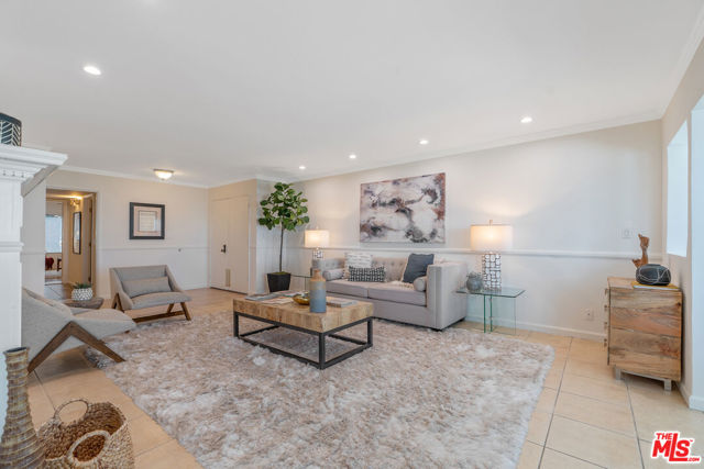 4350 Via Dolce, Marina del Rey CA: https://media.crmls.org/mediaz/6022fcc6-5e84-444a-98a0-b1a99915fff9.jpg