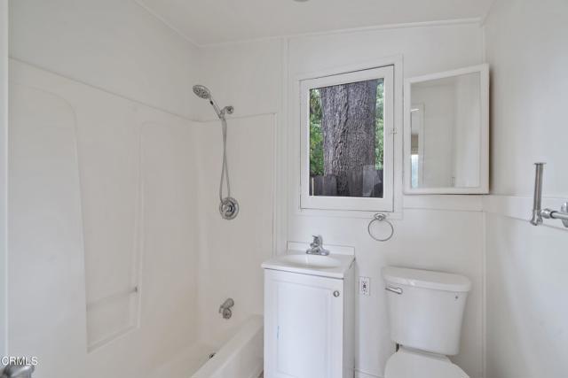 210 N Encinitas Avenue, Monrovia CA: https://media.crmls.org/mediaz/602408d0-7f8c-42f4-b189-7cd0ac8e52e8.jpg