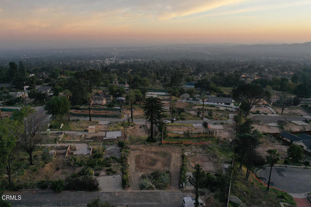 Detail Gallery Image 15 of 21 For 591 Sunset Dr, Altadena,  CA 91001 - – Beds | – Baths