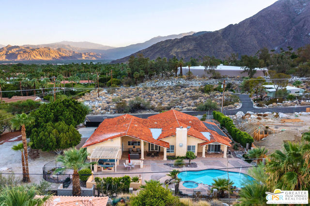 600 W Via Escuela, Palm Springs, CA 92262