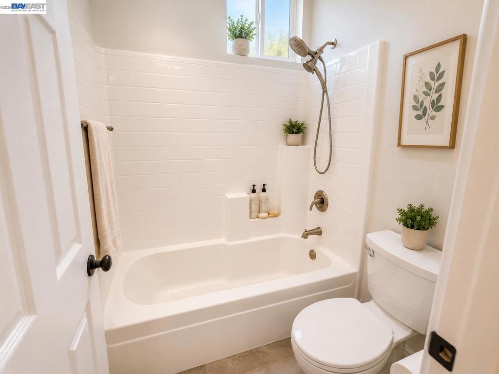 https://media.crmls.org/mediaz/60252d0f-6a3f-47b0-90f6-32acba2e1f16.jpg?preset=X-Large