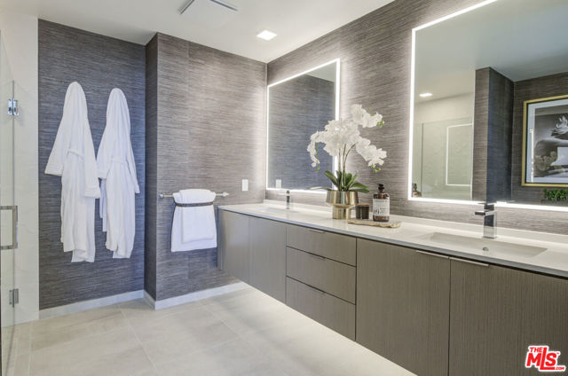 Virtually staged model home ph