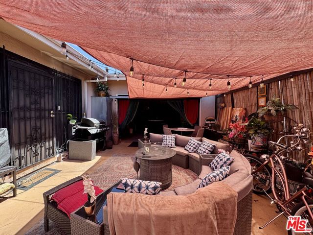 3704 W 111th Place, Inglewood CA: https://media.crmls.org/mediaz/60271ab2-8500-4b2b-bd09-c7fc53538e54.jpg