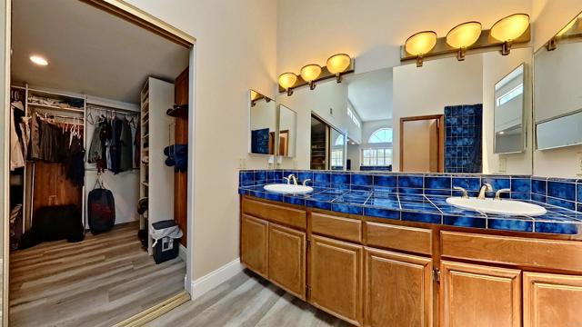 2618 Unicornio Street, Carlsbad CA: https://media.crmls.org/mediaz/6027fb63-9c01-44e3-8245-7dd953953b49.jpg