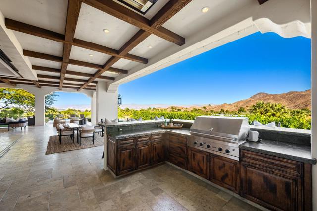 49925 Canyon View Drive, Palm Desert CA: https://media.crmls.org/mediaz/6029236f-076d-4468-a65c-e4a494210dcc.jpg