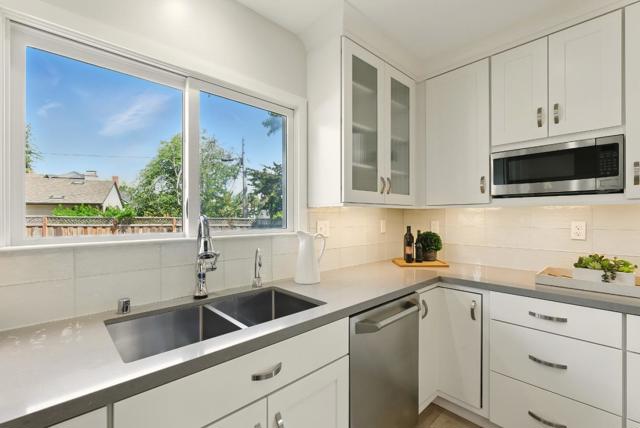 28 W Santa Inez Avenue, San Mateo CA: https://media.crmls.org/mediaz/60292a73-953a-4dca-a118-4e21f99346d5.jpg