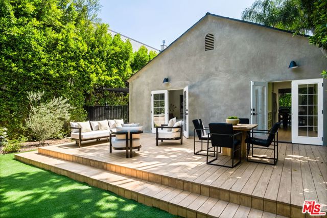 657 Westbourne Drive, West Hollywood, California 90069, 2 Bedrooms Bedrooms, ,2 BathroomsBathrooms,Single Family Residence,For Sale,Westbourne,24391993