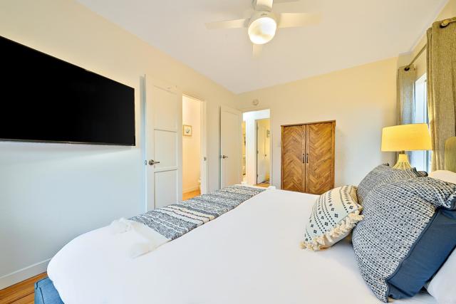 Detail Gallery Image 37 of 45 For 965 Rosecrans Street, San Diego,  CA 92106 - 4 Beds | 2/3 Baths