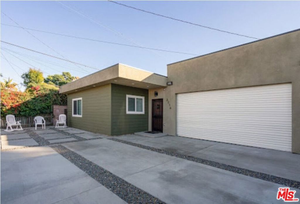3216 W 30th Street