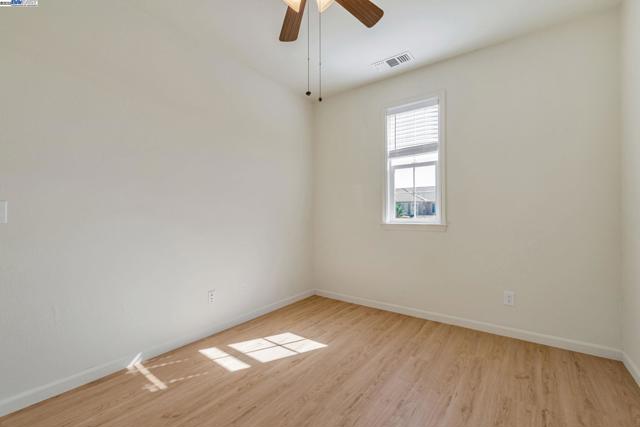 5675 Arcadia Cir, Discovery Bay CA: https://media.crmls.org/mediaz/602aed75-95ad-4ed0-ba9d-4381ef8c17a9.jpg
