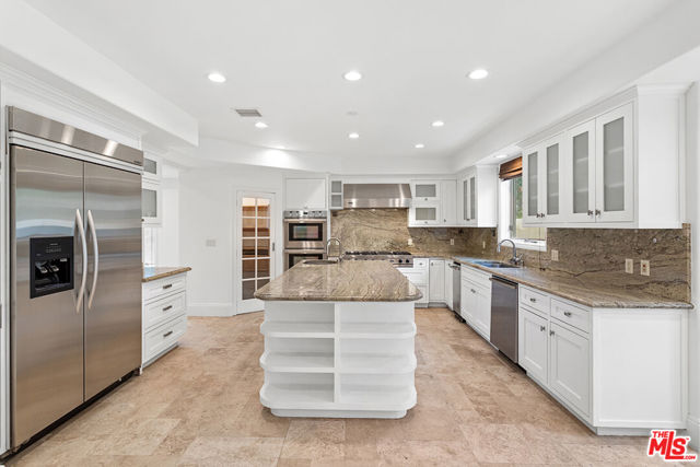 4510 Tyrone Avenue, Sherman Oaks CA: https://media.crmls.org/mediaz/602b5b9d-9146-4f17-83cd-d7650dbfff3d.jpg