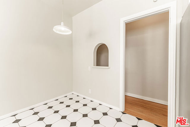 6101 Alcott Street, Los Angeles CA: https://media.crmls.org/mediaz/602b6e4c-02ce-43e0-a7c7-87c2fa43587c.jpg